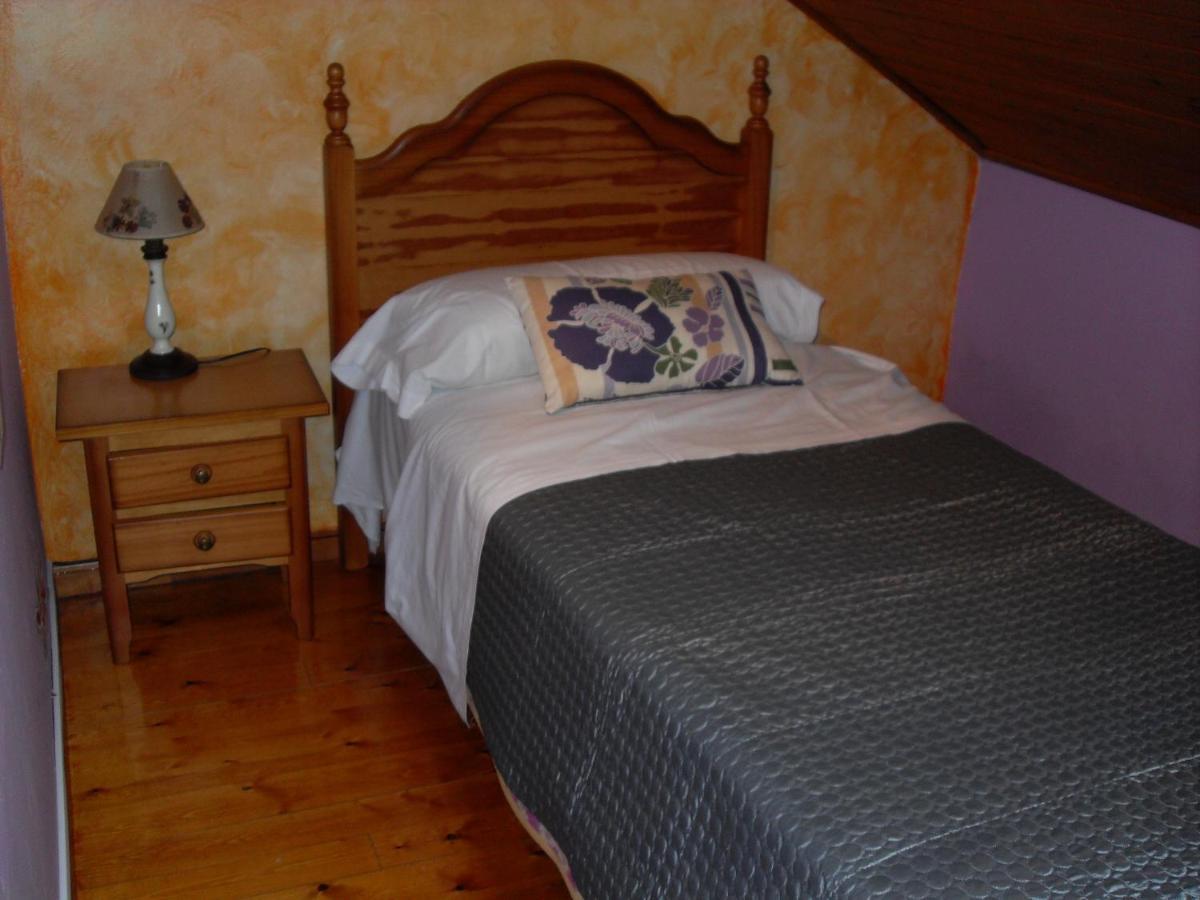 Hotel Asturias Arriondas Quarto foto